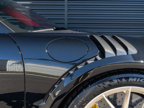 Certified 2018 Porsche 911 GT2 RS RWD image 16