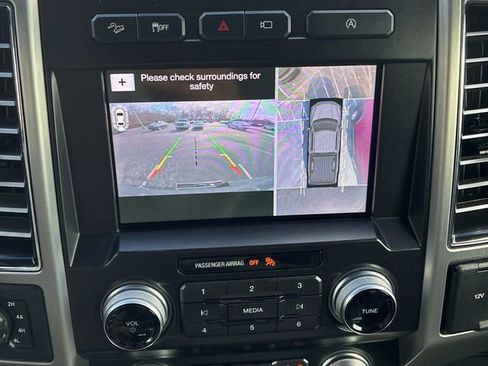 Used 2019 Ford F150 Platinum w/ Equipment Group 701A Luxury image 21