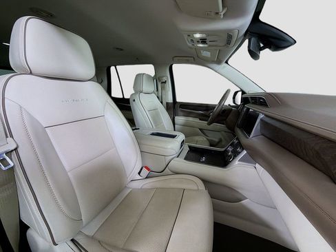 Used 2022 GMC Yukon Denali image 31