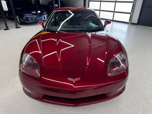 Used 2007 Chevrolet Corvette Coupe w/ Preferred Equipment Group RWD image 24