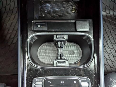 Used 2021 Mercedes-Benz GLB 250 4MATIC image 24