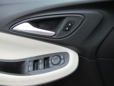 Used 2024 Buick Encore GX Sport Touring w/ Comfort Package FWD image 20