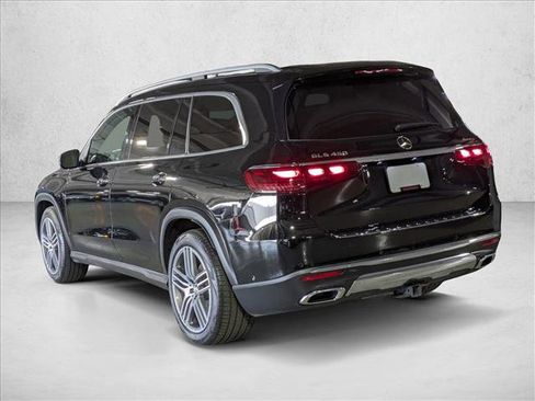 Certified 2025 Mercedes-Benz GLS 450 4MATIC image 11