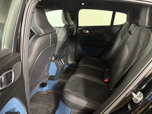 Used 2023 Volvo C40 P8 Recharge Plus AWD/4WD image 36