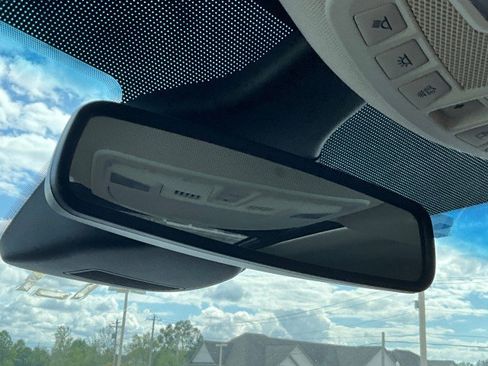 Used 2019 Ford Edge Titanium w/ Equipment Group 301A AWD/4WD image 16