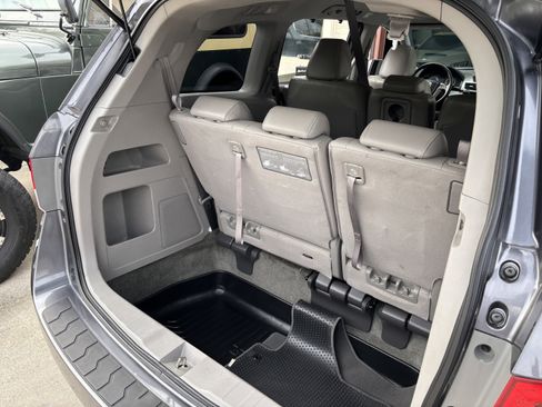 Used 2016 Honda Odyssey EX-L image 59