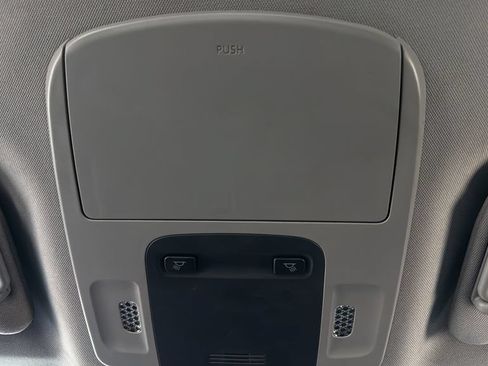 Used 2022 Toyota Camry SE FWD image 24