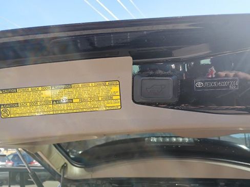 Used 2013 Toyota Highlander Limited w/ Preferred Accessory Pkg image 20