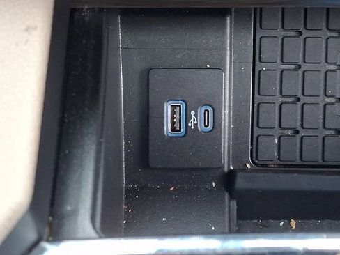 Used 2024 Ford Expedition Limited AWD/4WD image 27