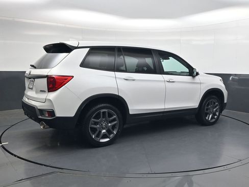 Used 2023 Honda Passport EX-L image 4