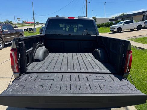 Used 2025 Ford F150 Lariat AWD/4WD image 13