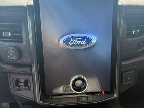 Used 2023 Ford Expedition Limited RWD image 17