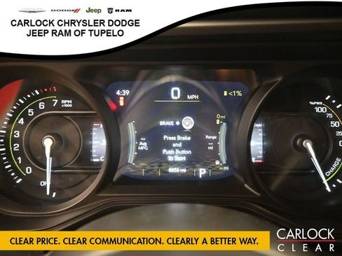 Used 2025 Jeep Wrangler Sahara AWD/4WD image 18