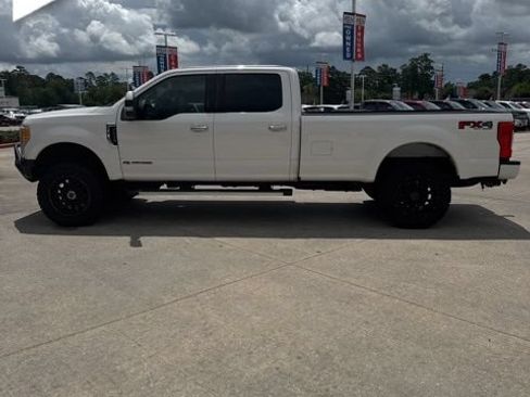 Used 2017 Ford F250 Lariat w/ Chrome Package AWD/4WD image 5