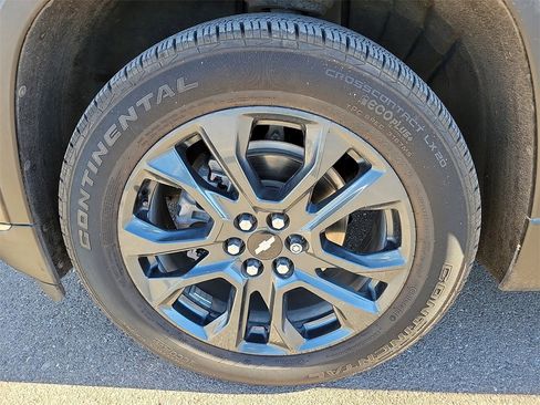 Used 2021 Chevrolet Traverse RS image 14