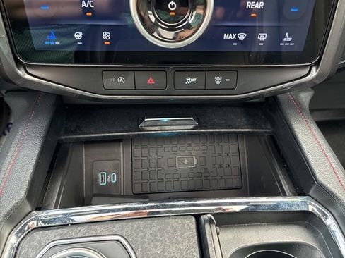 Used 2024 Ford Expedition Max Limited image 26