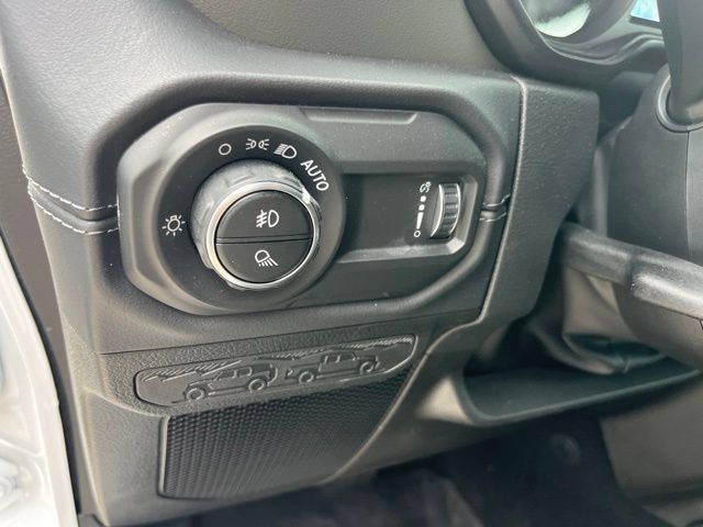 Used 2026 Jeep Gladiator Mojave AWD/4WD image 14