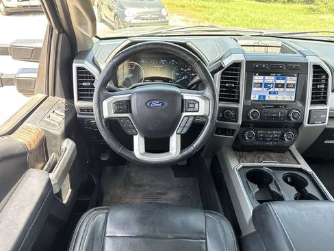 Used 2019 Ford F250 Lariat w/ Lariat Ultimate Package AWD/4WD image 14