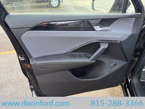 New 2026 Volkswagen Tiguan SE R-Line image 23