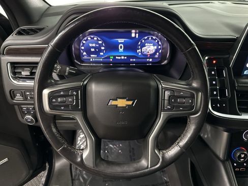 Used 2022 Chevrolet Tahoe Z71 w/ Luxury Package AWD/4WD image 13