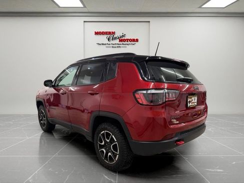 Used 2025 Jeep Compass Trailhawk AWD/4WD image 5