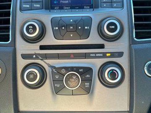 Used 2016 Ford Taurus Police Interceptor AWD image 11