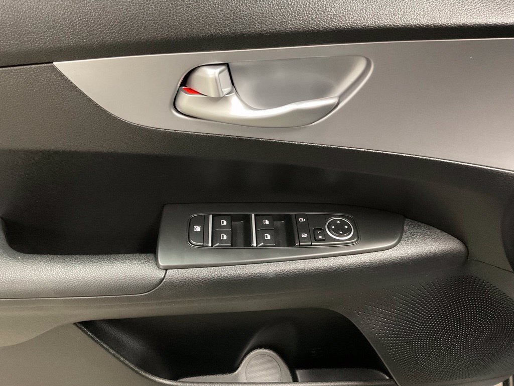 Used 2023 Kia Forte LXS w/ LXS Technology Package FWD image 22