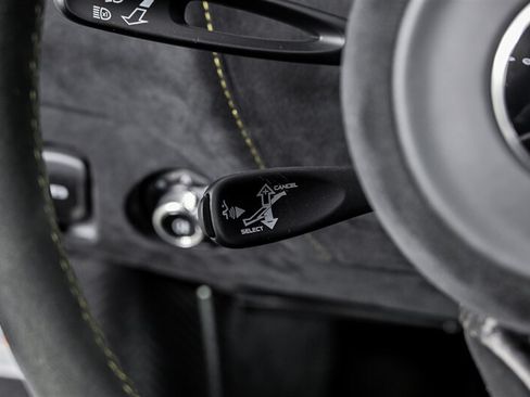 Used 2022 McLaren 765LT RWD image 39