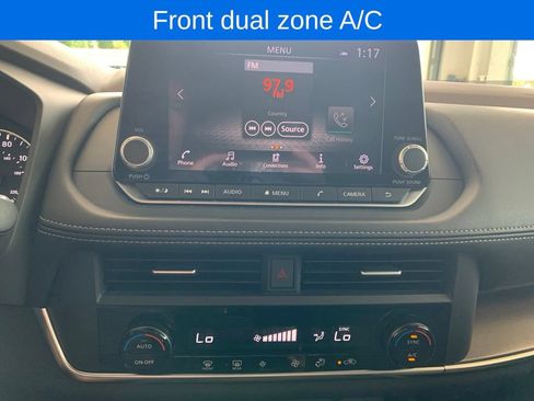 Used 2023 Nissan Rogue SV AWD/4WD image 7