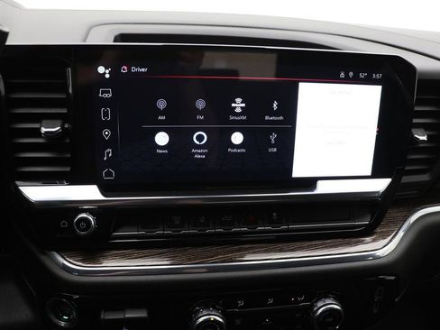 Used 2024 GMC Sierra 2500 SLE image 25