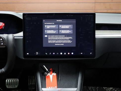 Used 2022 Tesla Model S AWD image 48