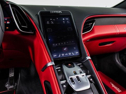 Certified 2024 Ferrari Roma Spider image 5