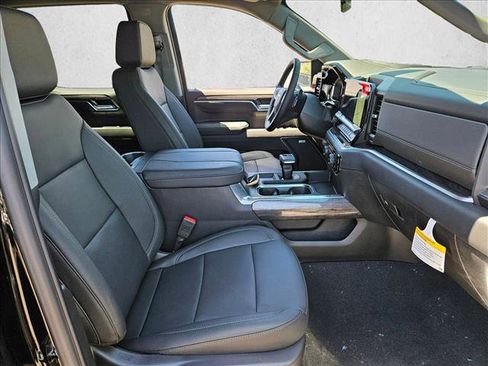 New 2026 Chevrolet Silverado 1500 LTZ w/ LTZ Premium Package AWD/4WD image 17