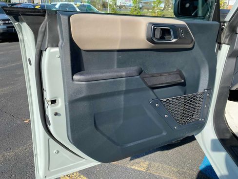 Used 2024 Ford Bronco Wildtrak AWD/4WD image 43
