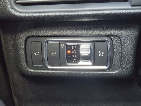 Used 2020 Lincoln Corsair FWD image 23