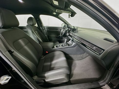 Used 2025 Honda Civic Sport image 29