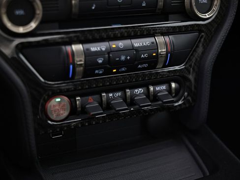 Used 2021 Ford Mustang Shelby GT500 w/ Technology Package image 39