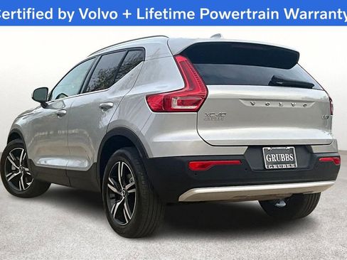 Certified 2025 Volvo XC40 B5 Core image 15