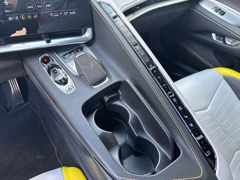 Used 2021 Chevrolet Corvette Stingray Premium Cpe w/ Z51 Performance Package RWD image 28