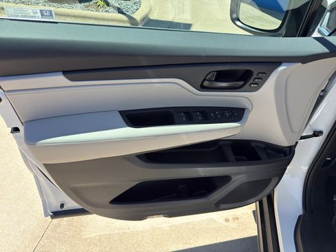 New 2026 Honda Odyssey EX-L image 14