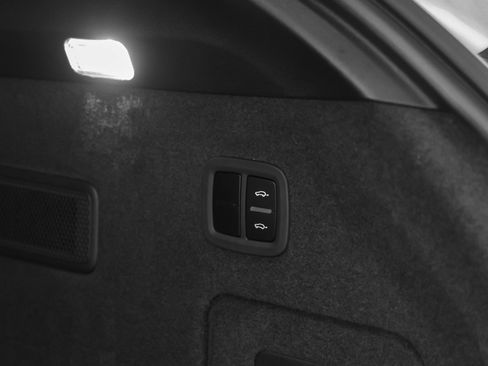 New 2026 Porsche Cayenne Coupe image 18