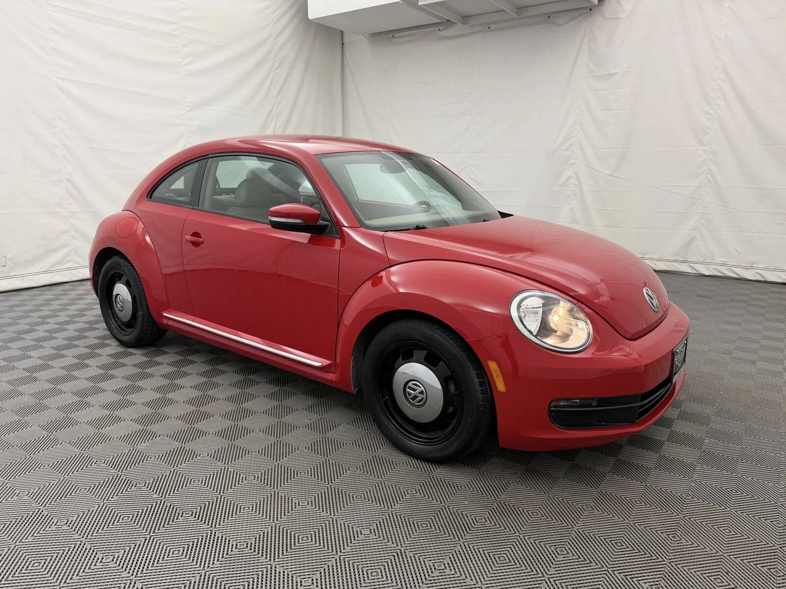 Used 2014 Volkswagen Beetle 2.5 FWD image 4