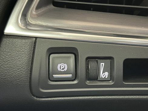 Used 2018 Cadillac XT5 Luxury image 19