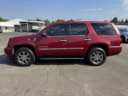 Used 2007 Cadillac Escalade AWD w/ Information Package image 2