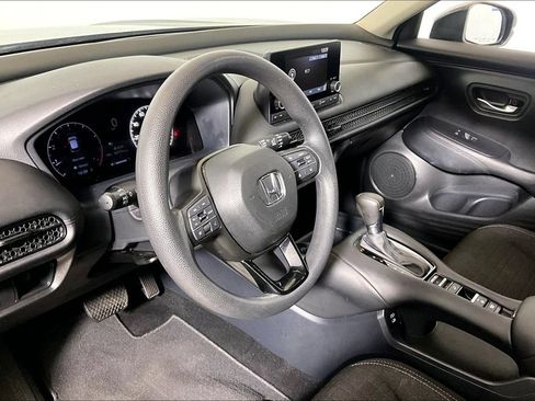Used 2025 Honda HR-V LX image 10
