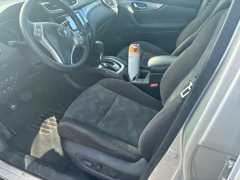 Used 2016 Nissan Rogue SV w/ SV Premium Package AWD/4WD image 7