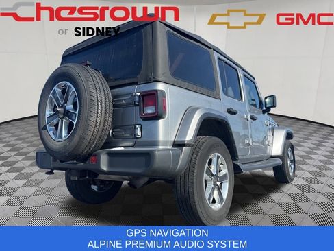 Used 2018 Jeep Wrangler Unlimited Sahara image 13