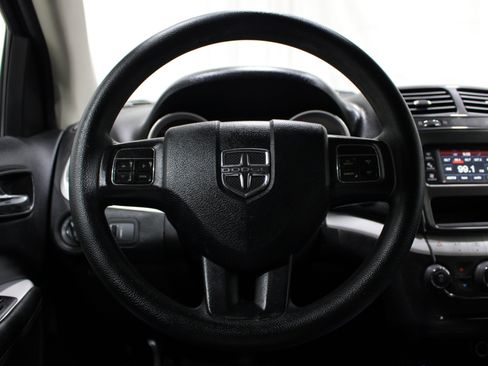 Used 2019 Dodge Journey SE w/ Blacktop Package FWD image 10