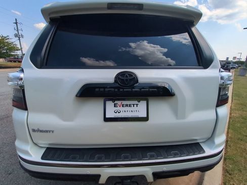 Used 2019 Toyota 4Runner Limited AWD/4WD image 5