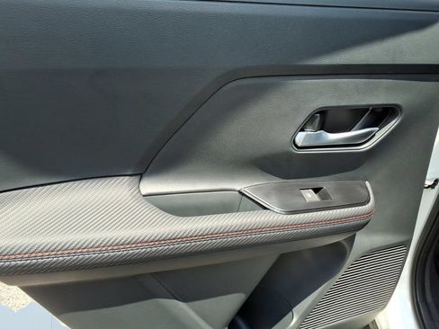New 2025 Nissan Kicks SR w/ Illumination Package AWD/4WD image 9